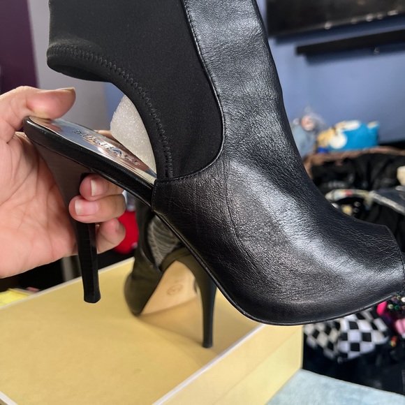 MICHAEL KORS - Picture 5 of 6